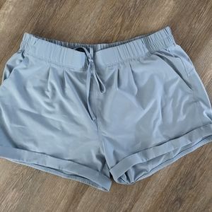 Zyia Summer shorts Medium